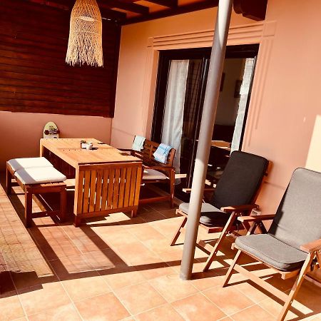 Stillvolle Villa Mit Terrasse, Garten Und Grill Lajares Exterior photo